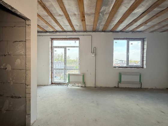Продаж 3-кімнатна 2-рівнева квартира з газом в Амстердамі, Білогородка, 15 хв до Києва, балкон, деше Білогородка