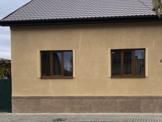 Здається будинок неподалік центра міста. Мукачево