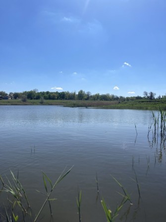 Терміново здам триповерховий будинок в місті Українка біля річки - фото 1