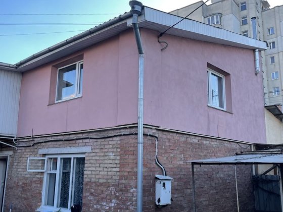Оренда Центр! частина будинку, або окремої кімнати Хмельницкий