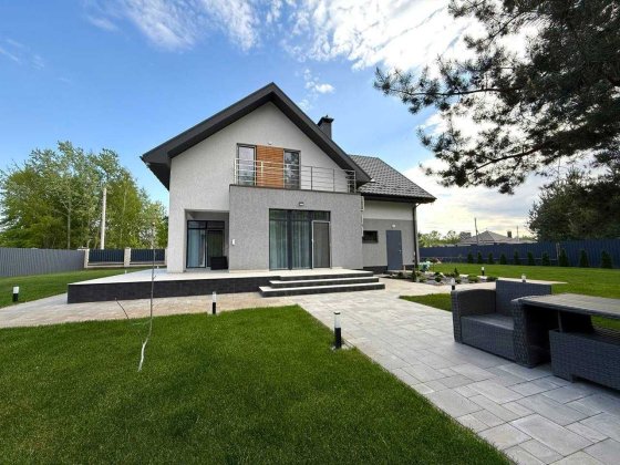 Оренда просторого 2-поверхового будинку біля лісу та річки — 180 м², євроремонт, баня, гараж Полтава
