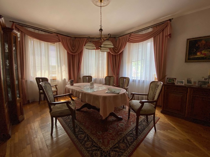 Оренда будинку, 3 спальні, альтанка, город, зупинка транспорту 200м - фото 1