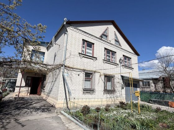 Будинок з ділянкою гаражем та парником на  Марʼянівці Житомир