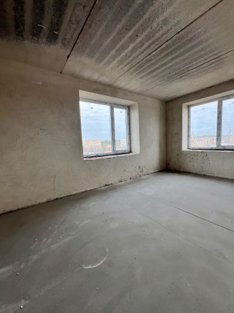 ПРОДАМ Простору 2к квартиру без ремонту з газом - фото 1