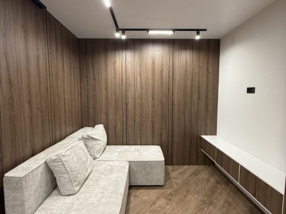 Продаж 2 кімнатноі квартири 43 м2 генератор,підземн паркінг Липки Соф Софіївська Борщагівка