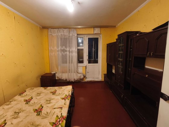 Продам 3-х кімнатну квартиру в Добринінському кварталі Славутич