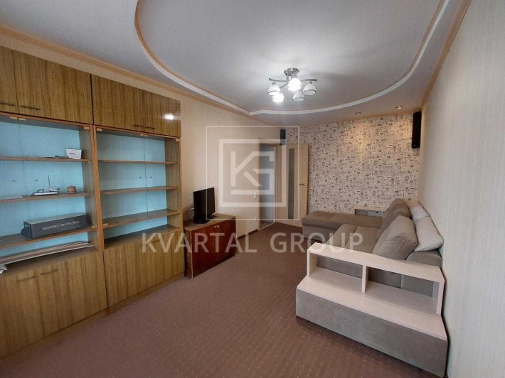 Продаж світлої та комфортнї 2-кімнатної квартири з ремонтом та меблями - фото 1