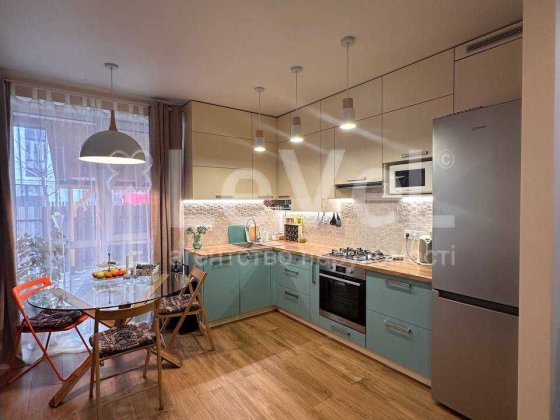 Продаж 2к квартири з двориком,  ЖК Емоція, вул.Промислова 1Л, Хотів Хотів