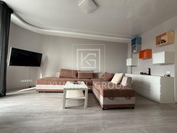 Ексклюзивна квартира з дизайнерським ремонтом - фото 1