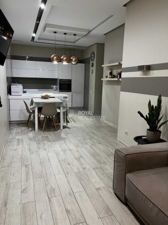 Продаж 3к ЖК Чайки 152м2 Ремонт 2 Поверх Корпус 3 - фото 1