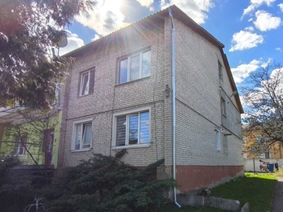 Продаж 2-к. квартири з ремонтом 35.5/29.5/6м² м.Винники 48000$ Винники