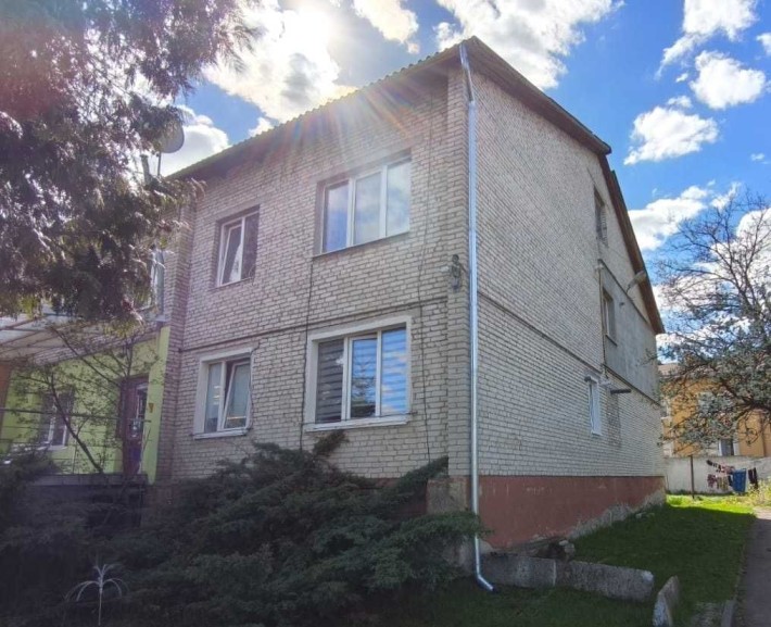 Продаж 2-к. квартири з ремонтом 35.5/29.5/6м² м.Винники 48000$ - фото 1