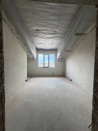 Продаж 2-кім. квартири 72 м.кв. з правом власності - фото 1