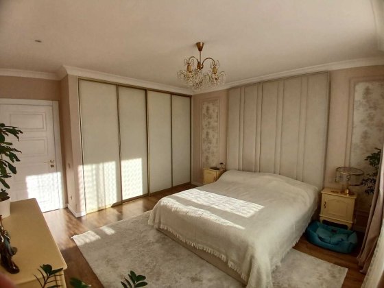 Продаж просторої 4 кім квартири плюс кухня студія с. Сокільники Сокольники