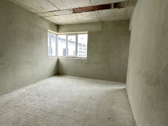 Продаж 1-кім. кв. Дворівневої , площа 80 м.кв Пустомыты