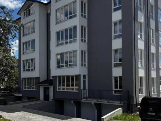 Продаж дворівневої квартири м. Винники Винники