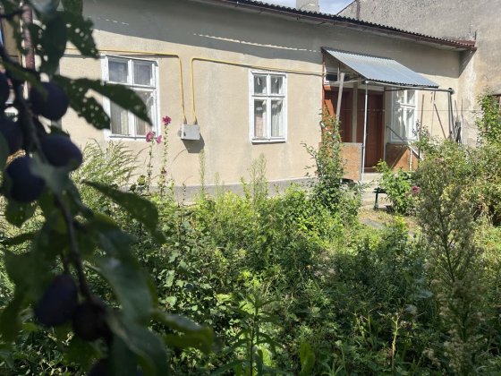 Продається 2 квартири у м. Сокаль , за ціною однієі Сокаль