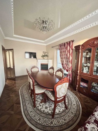 Продаж 3 кімнатної квартири, м. Жовква - фото 1