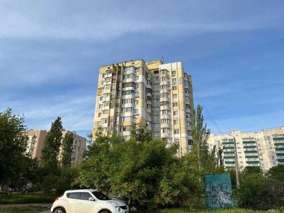 Продаж 2-кімнатної квартири з мебелю мкрн Північний, Арх. Старова 10 Каравелове