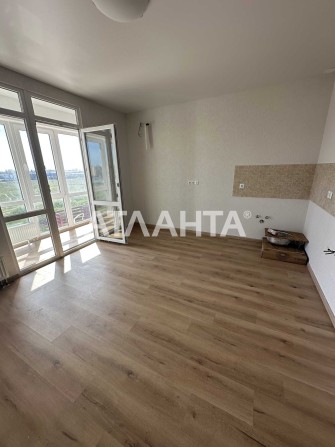 1 комнатная квартира -студияю ,с ремонтом  в Авангарде - фото 1