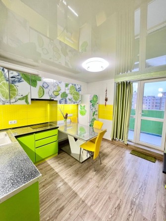 1 комнатная на Бочарова/Сахарова! 47,4м²!Паркоместо +кладовка! - фото 1