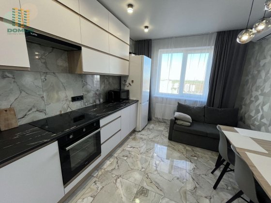 Продам 1 комн ЖК 59 Жемчужина. Новый ремонт. ул. Сахарова. Поселок! Крижанівка