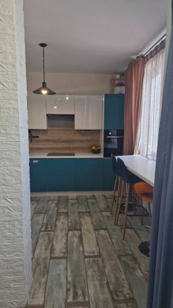 Продам 1 кімнатну  квартиру з ремонтом по вулиці Сахарова - фото 1