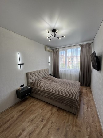 Продам 2 комнатную квартиру ЖК 7 небо е видновлення - фото 1