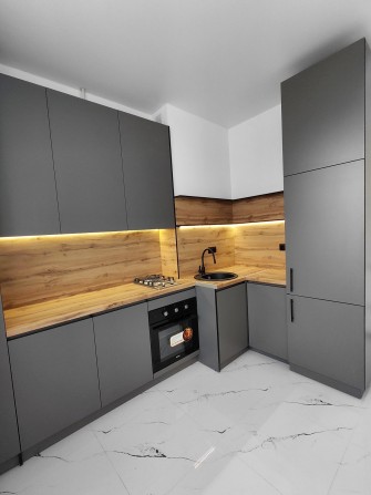 Продам 1 ком кв в новом  охраняет комплексе на ул Бувалкина 60. - фото 1