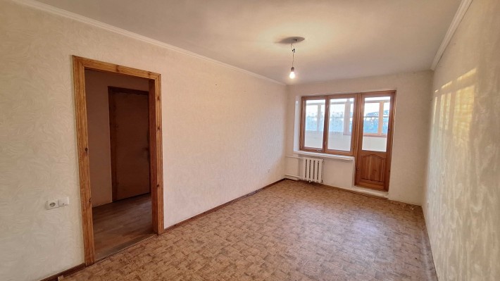 Квартира з індивідуальним опаленням у смт Великодолинське - фото 1