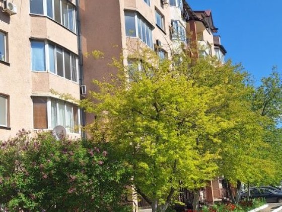 Продам 2кв 82м (Великодолинское) Великодолинское