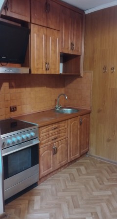 продам 1-ну квартиру по Будівельників 5/5 поверх - фото 1