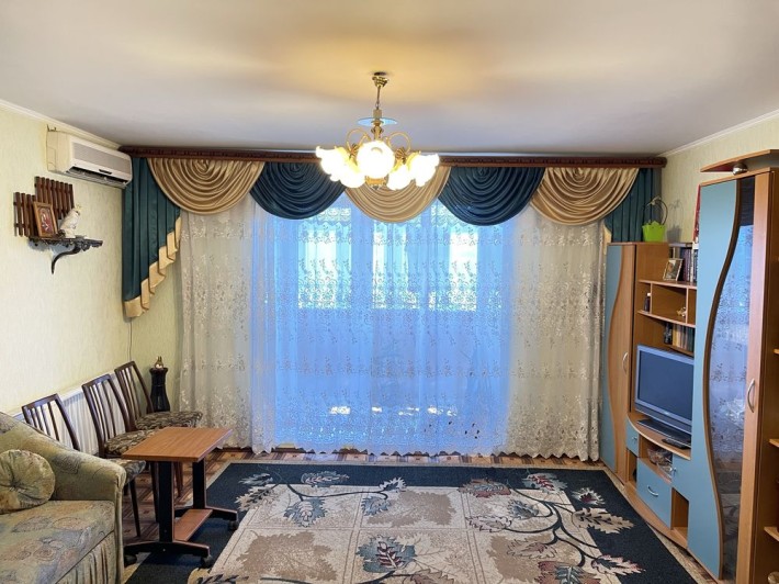 Продається простора та стильна квартира в самому центрі міста - фото 1