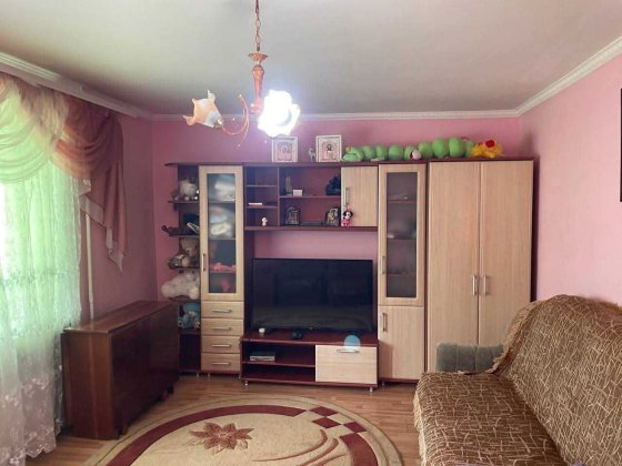 Продається 3 кімнатна квартира,  кімнати роздільні, на дві сторони. Дунаївці