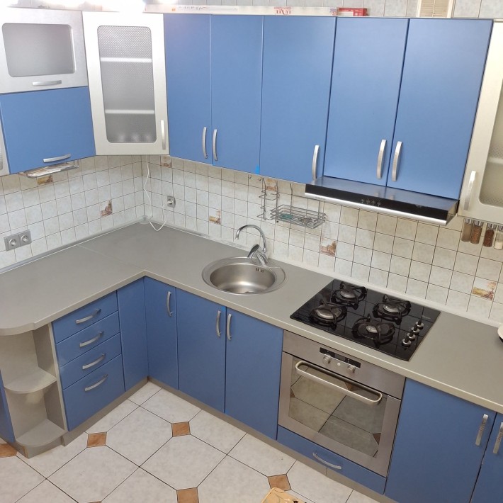 Продається 3-кімнатна квартира з гаражем - фото 1