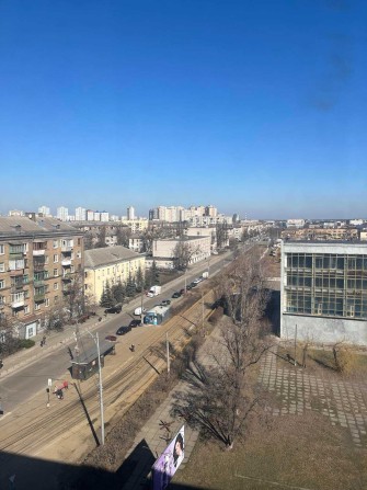Без комісії !3-х кімнатна,вул.Празька 3.Цегляний будинок,ліфт,2балкони - фото 1