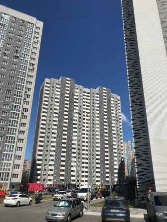 Продам 2 квартиру з евроремонтом  (79 кв.м) в ЖК Ревуцький м. Харківська - фото 1