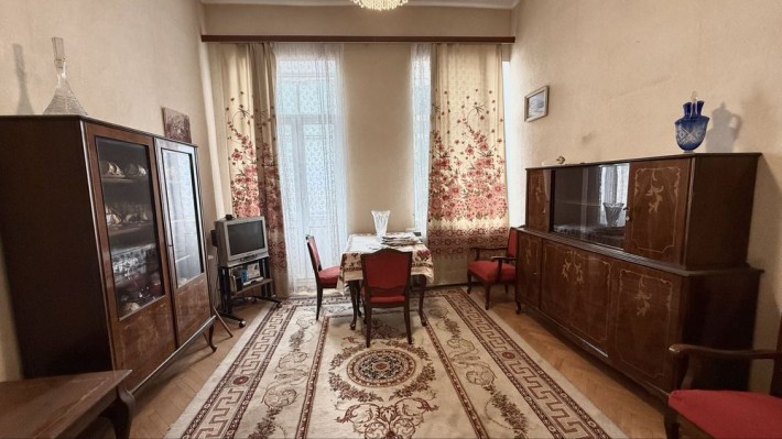 Продаж 2-кімнатної квартири в центрі Києва, вулиця Жилянська  58! - фото 1
