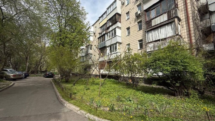 Продам 1-к Глушкова,24 Метро Теремки - фото 1