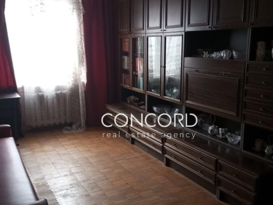 Метро Лівобережна. Продам 3к Пантелеймона Куліша вул., 11 Київ