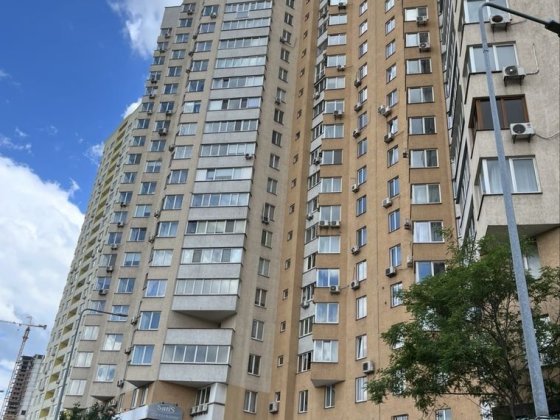 Завжди є світло! Без комісії продам 2к квартиру , ст.м Голосіївська 10 хвилин. Київ