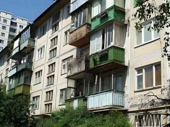 Продаж 4-кімн. вул. Миропільска  23/16 Деснянський район м.Чернігівська Київ