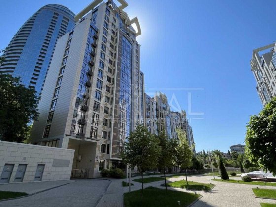 Продам Квартиру 82м2 в ЖК Бульвар Фонтанов. Без ремонта. Печерск Київ