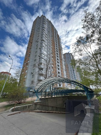 2 кім. 72м². Краківська, 13-А Будинок 2011 р. метро Дарниця. Без комісії - фото 1