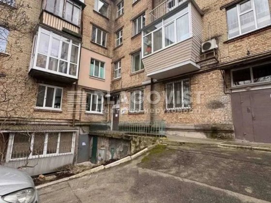 Продаж великої 3-к під ремонт, сталінка, метро ВДНГ