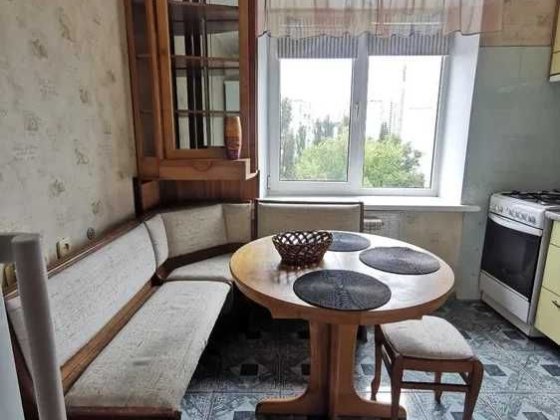 Затишна 1-кімнатна квартира по проспекту Науки, 4 метро Деміївська – 3 хв. Київ