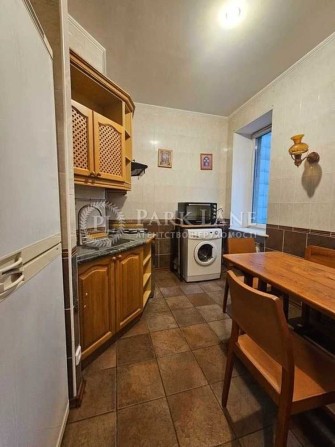Центр Липки Інституцька 15/5 Продаж 2-кімнатної квартири - фото 1
