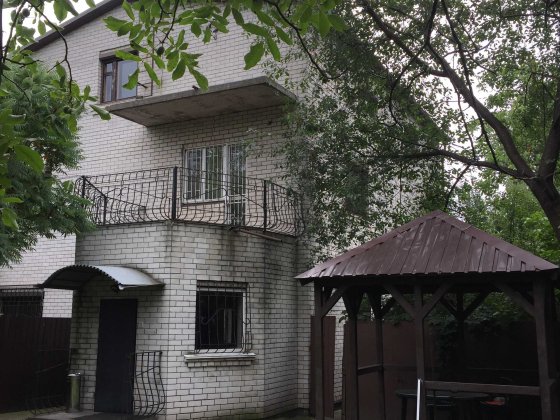 Оренда будинку 320м, Солом"янка, пр. Лобановського, пров. Караїмський Київ