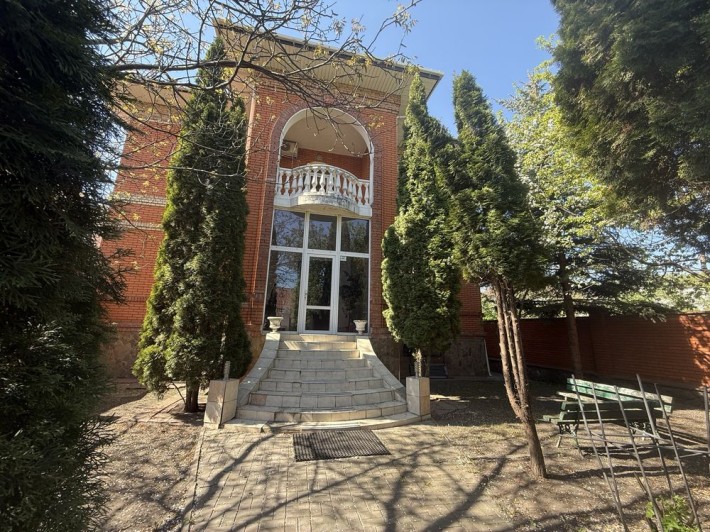 Оренда будинку під бізнес 450 кв.м - фото 1