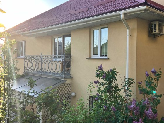 Оренда будинку 5 кімнат, гараж, вул. Кучмин Яр (Батиєва гора) Київ
